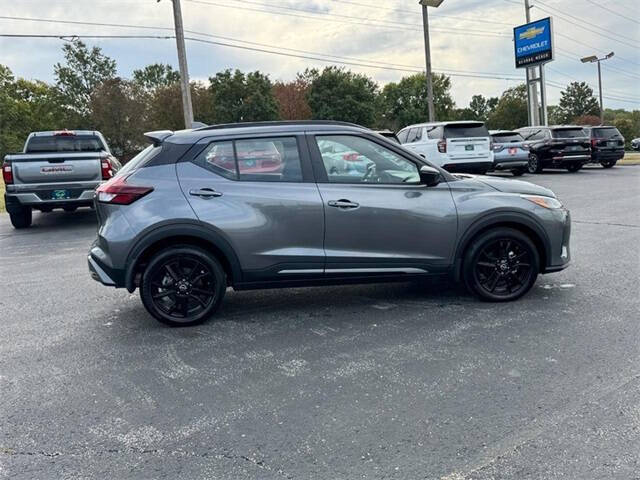 2024 Nissan Kicks SR