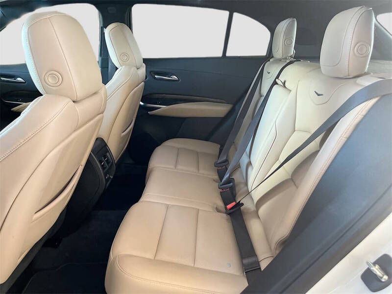 2024 Cadillac XT4 Premium Luxury