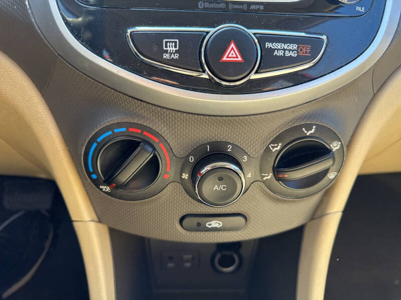 2014 Hyundai Accent GLS