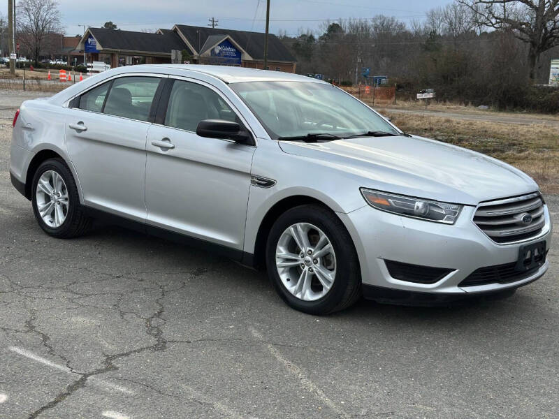 2017 Ford Taurus for sale at ECONO AUTO INC in Spotsylvania VA