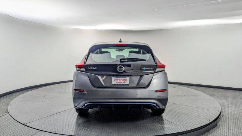 2022 Nissan LEAF S