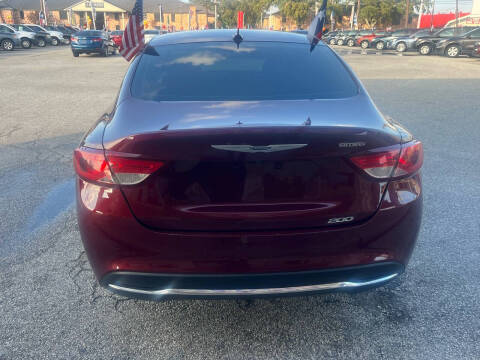 2016 Chrysler 200 Limited