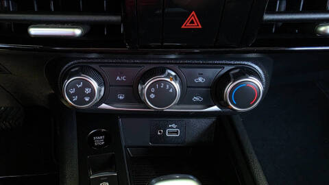 2025 Nissan Kicks S