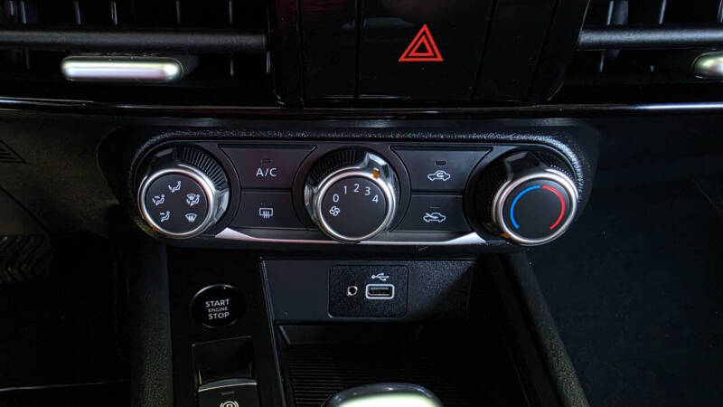 2025 Nissan Kicks S