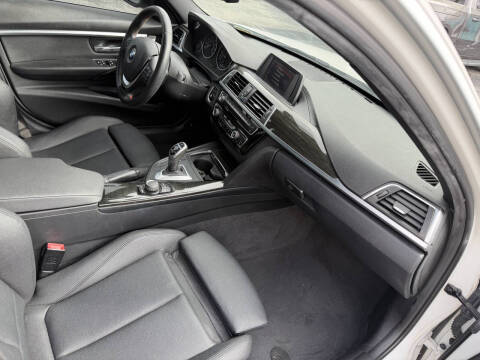 2018 BMW 3 Series 330i