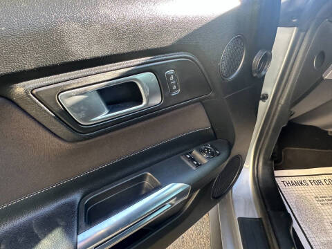 2020 Ford Mustang EcoBoost