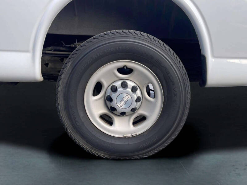 2017 Chevrolet Express 2500