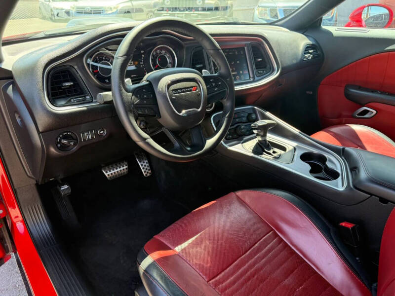 2015 Dodge Challenger R/T Plus Shaker