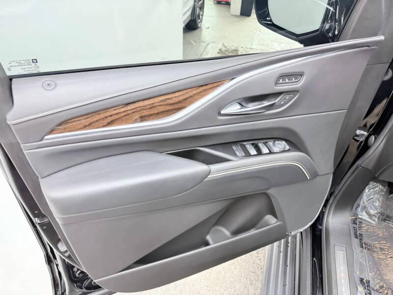 2022 Cadillac Escalade ESV Sport Platinum