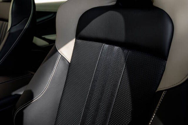 2026 Aston Martin DBX 707