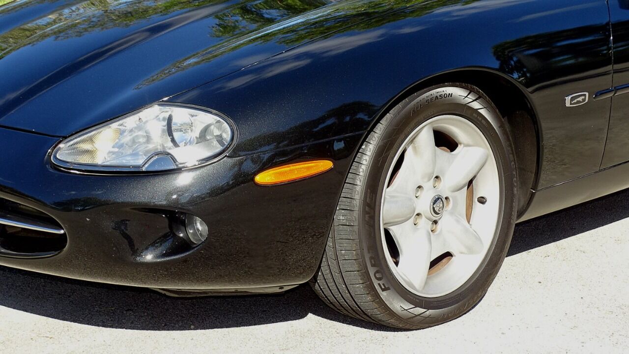 1999 Jaguar XK-Series 43