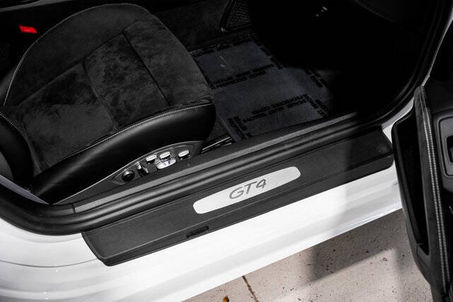 2020 Porsche 718 Cayman GT4