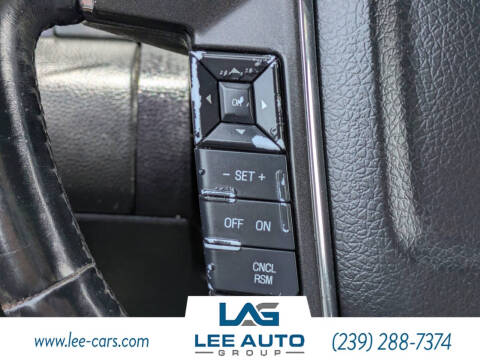 2017 Lincoln Navigator Select