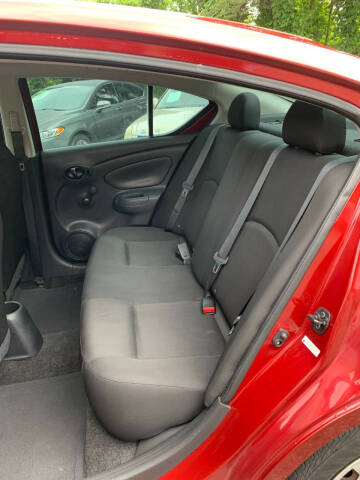 2017 Nissan Versa 1.6 S Plus