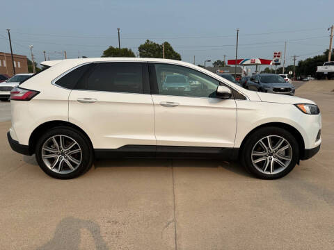 2024 Ford Edge Titanium