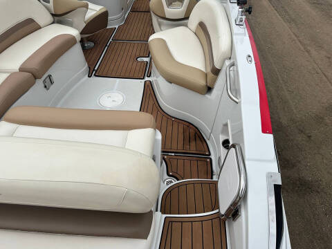 2013 Crownline E260 XS