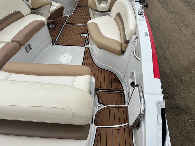 2013 Crownline E260 XS