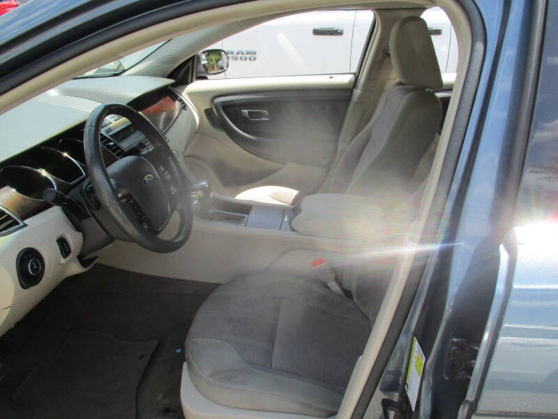 2010 Ford Taurus SEL