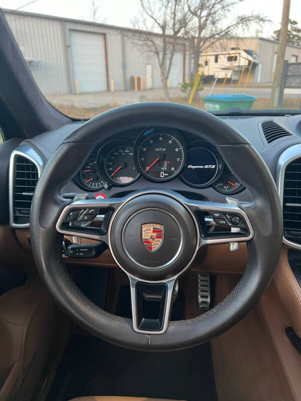 2016 Porsche Cayenne GTS