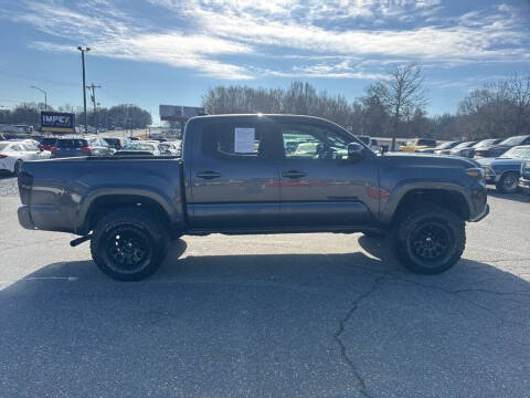 2022 Toyota Tacoma SR5 V6