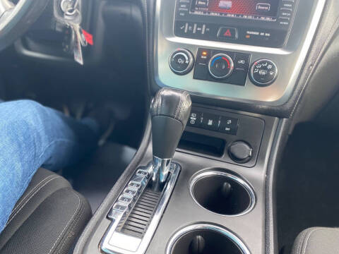 2013 GMC Acadia SLE-2