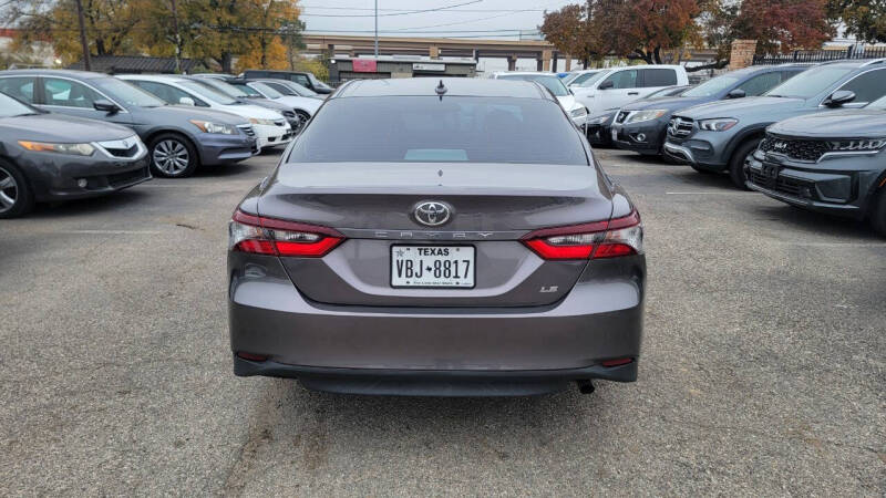 2022 Toyota Camry LE