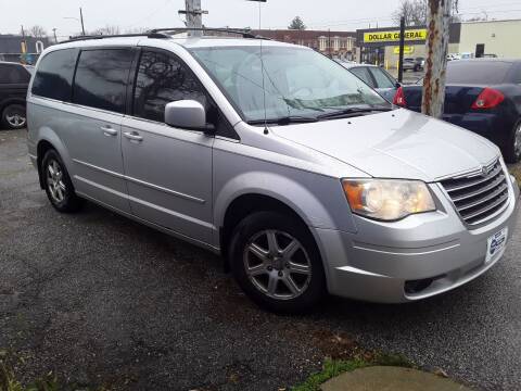 2008 Chrysler Town and Country for sale at New Start Motors LLC in Montezuma IN