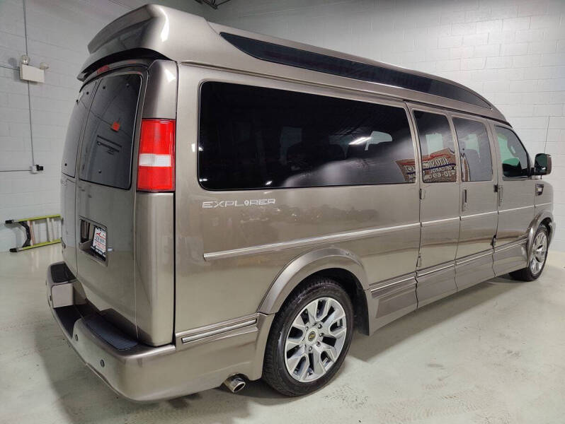 2022 Chevrolet Express 2500