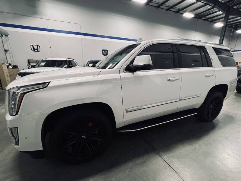 2018 Cadillac Escalade Luxury