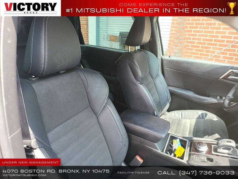 2022 Mitsubishi Outlander SE