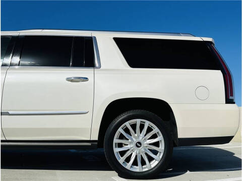 2015 Cadillac Escalade ESV Premium