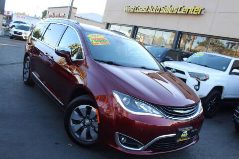 2017 Chrysler Pacifica Hybrid Platinum
