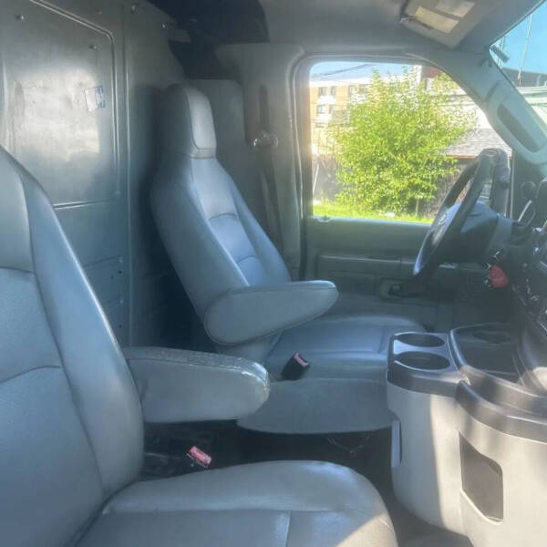 2013 Ford E-Series E-350 SD