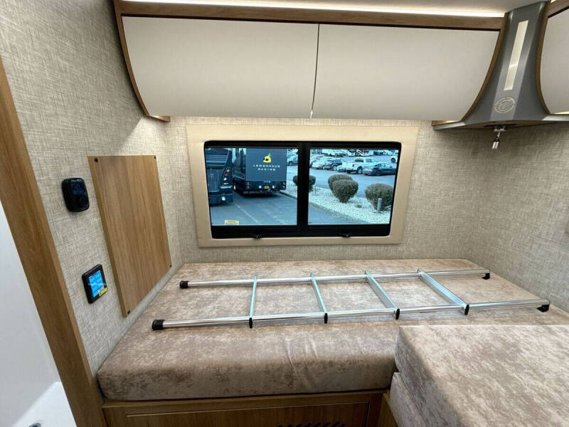 2025 Mercedes-Benz Sprinter