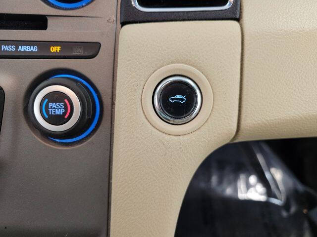 2017 Ford Taurus SEL