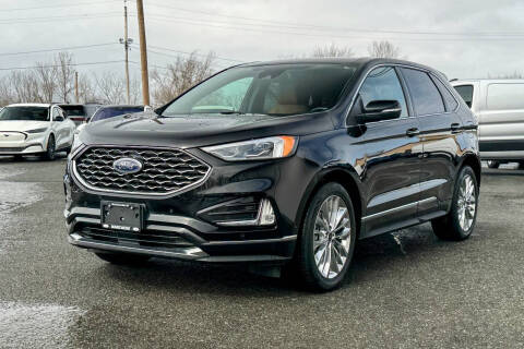 2024 Ford Edge Titanium