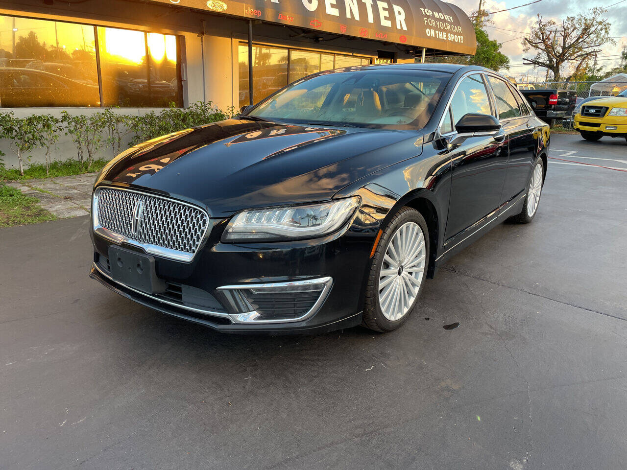 2017 Lincoln MKZ Sedan - $15,900