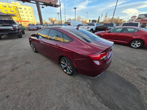 2015 Chrysler 200 S