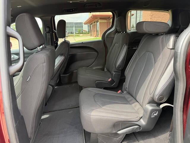 2022 Chrysler Pacifica Touring