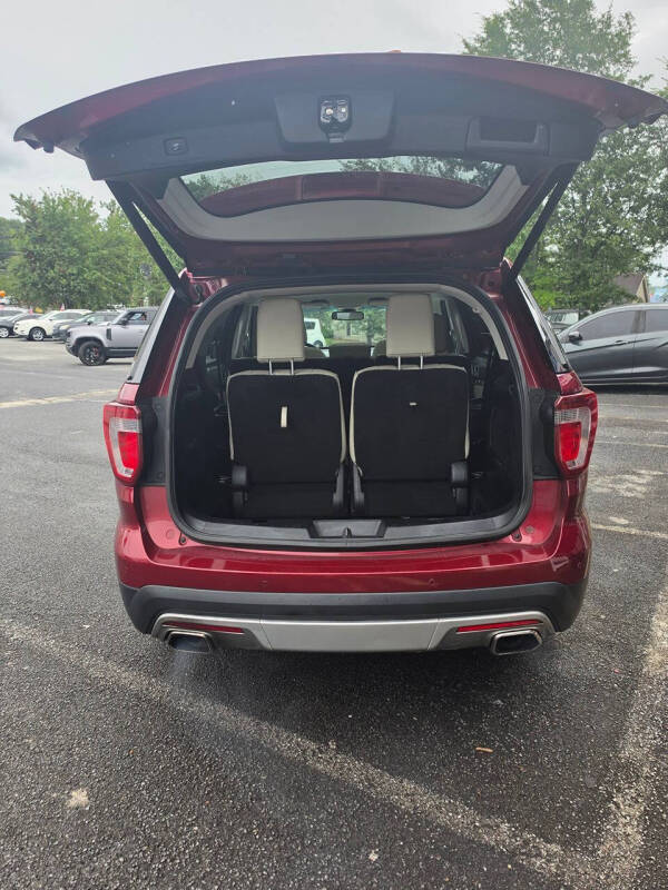 2017 Ford Explorer Platinum