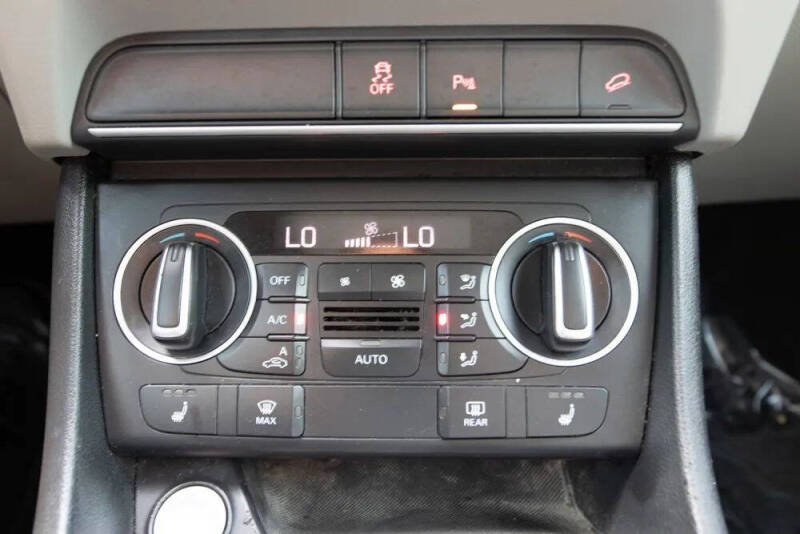 2016 Audi Q3 2.0T Premium Plus