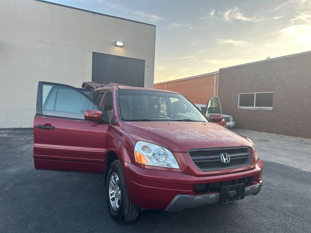 2005 Honda Pilot for sale at Sarenco Auto Inc in Dallas, TX