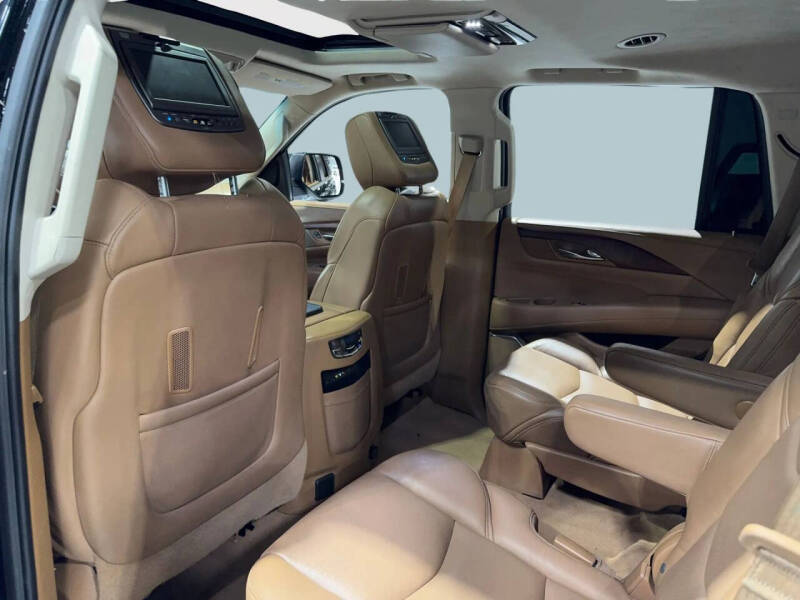 2016 Cadillac Escalade Platinum