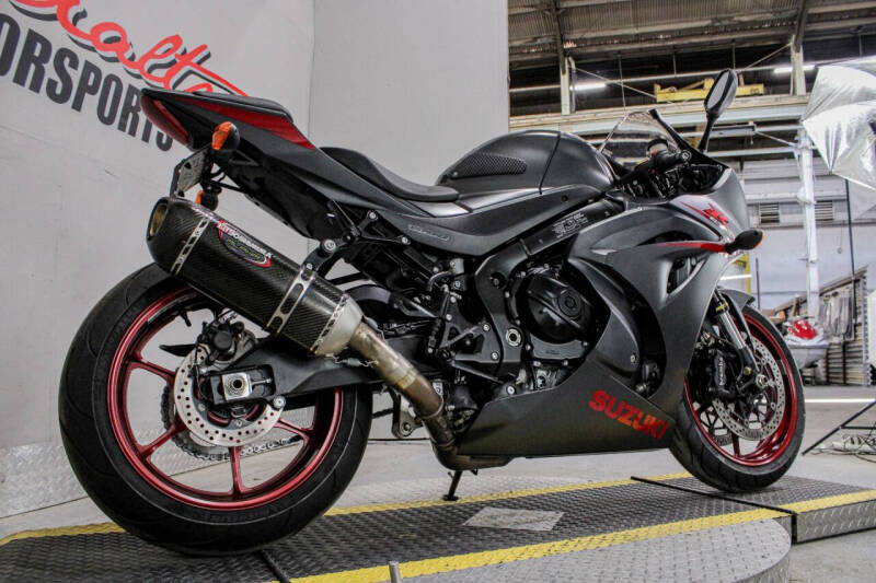 2017 Suzuki GSX-R1000