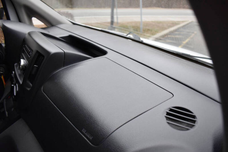 2017 Nissan NV200 SV