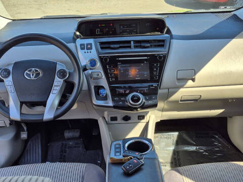 2015 Toyota Prius v Three