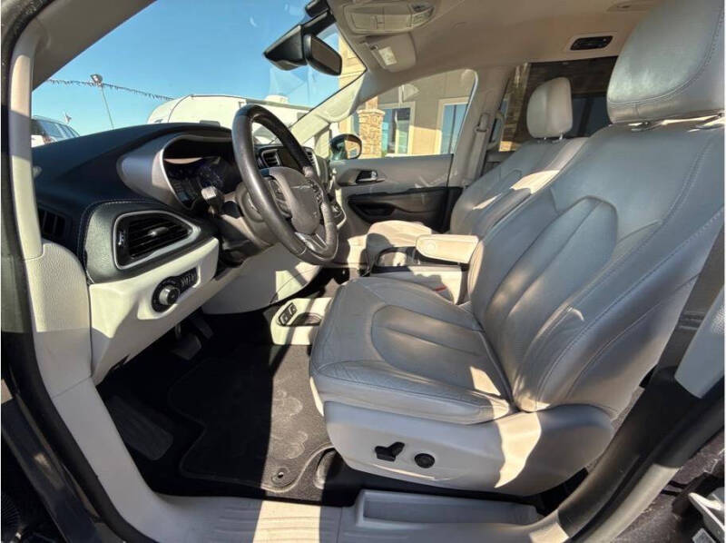 2021 Chrysler Pacifica Touring L