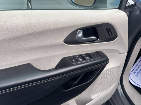 2021 Chrysler Pacifica Touring L