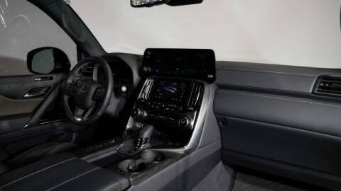 2025 Lexus LX 700h Overtrail