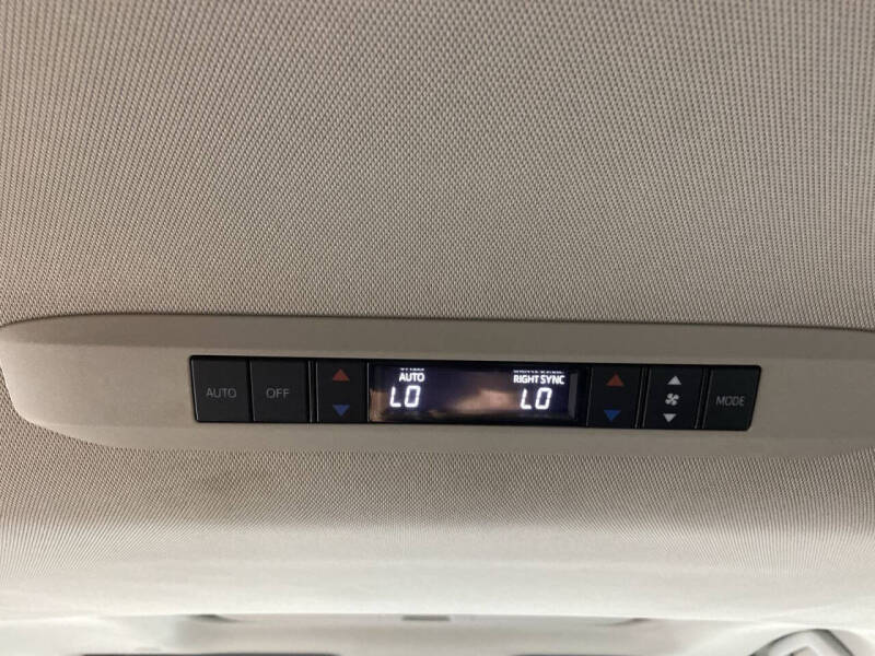 2024 Toyota Sienna XLE 7-Passenger